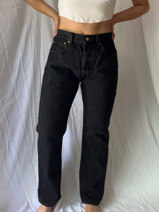 Vintage Levi's 501s - Size 32